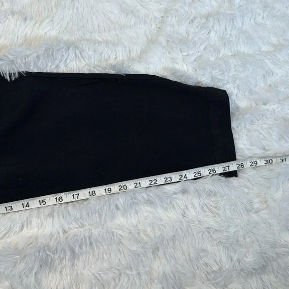 NWT, GAP XL, Black Cargo Pants with Tapered Leg - Picture 5 of 7